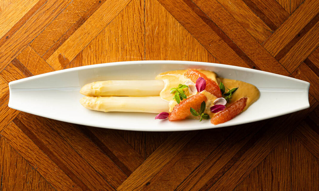 Witte Asperges met pomelo