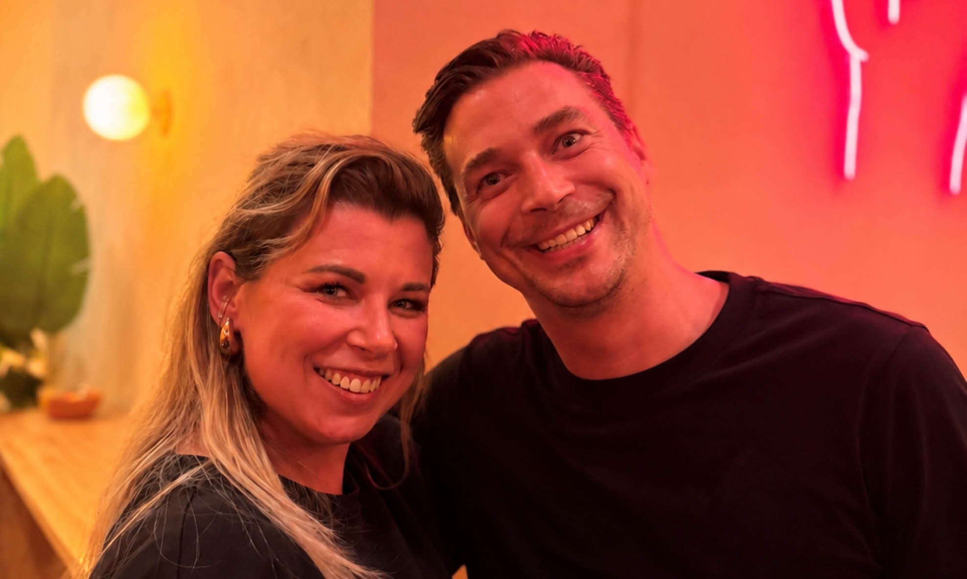 Ran en Hannah Van Ongevalle brengen Singapore en zeven andere bestemmingen in het glas